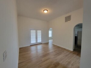 Building Photo - 2116 Lisa Ln