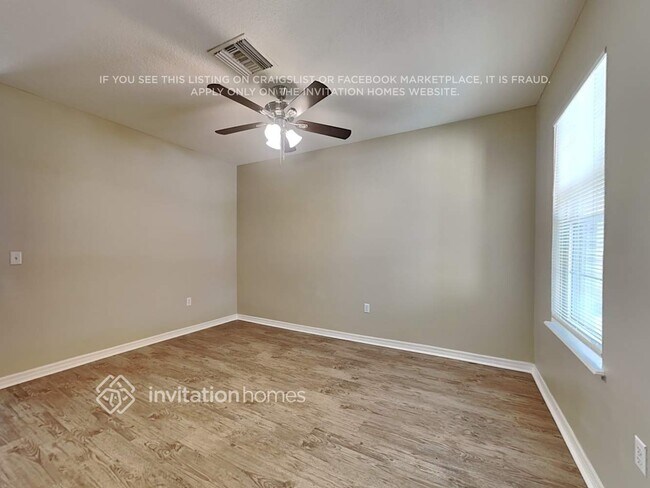 Foto del edificio - 6914 Glenbrook Dr