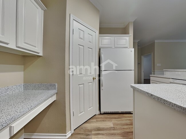 Foto del edificio - 1511 Cheyenne Trl