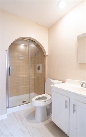 Foto del edificio - 3101 Silverdale Ln