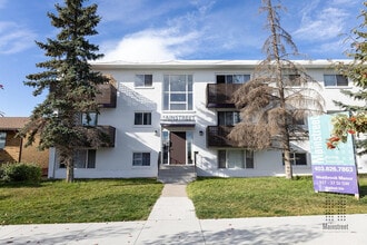 Building Photo - Westbrook Manor Apartments