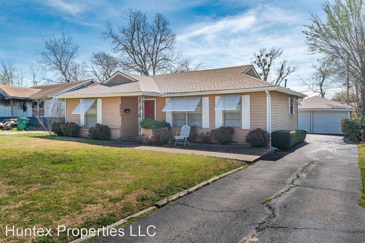 3 br, 1.5 bath House 3905 Briscoe St House Rental in Greenville, TX