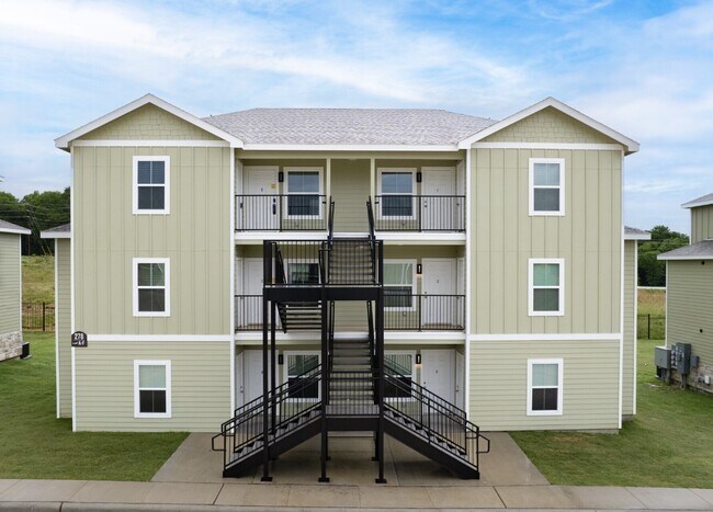 Building Photo - 274 Plez Morgan