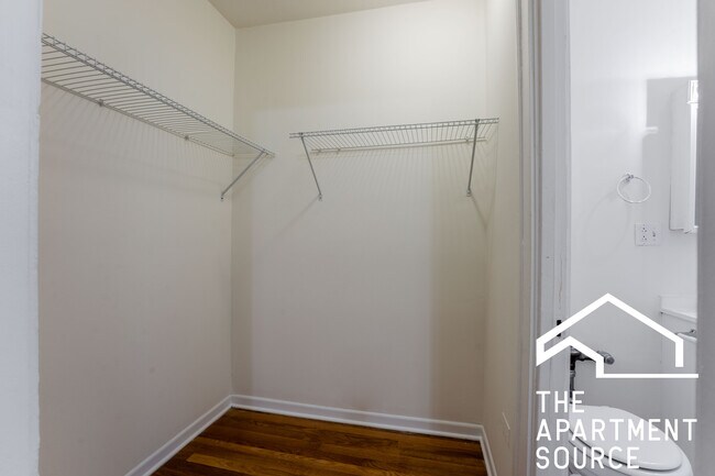 Foto del edificio - 2146 N Dayton St