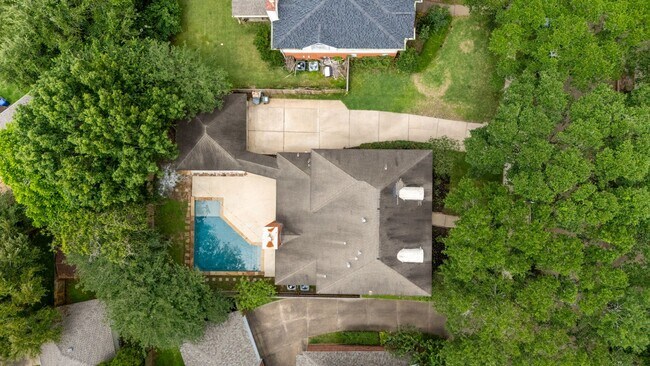 Foto del edificio - 3214 Richland Dr