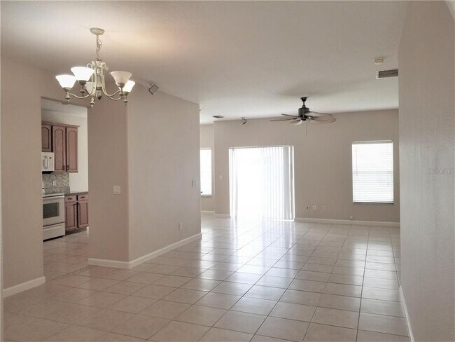 Building Photo - 1560 Harrier Dr