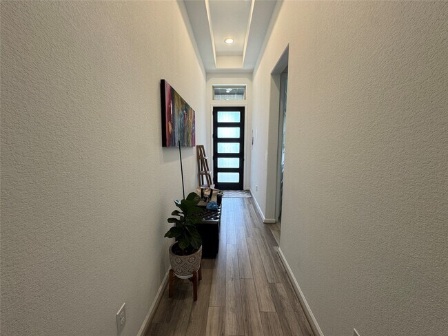 Foto del edificio - 4522 Peloton Rd