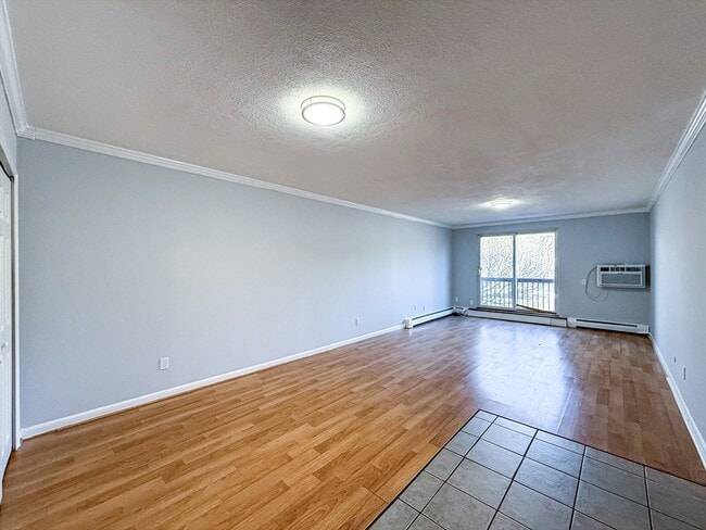 Foto del edificio - 110 Boston Post Rd E