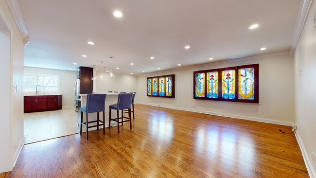Foto del edificio - 3909 W Howard St