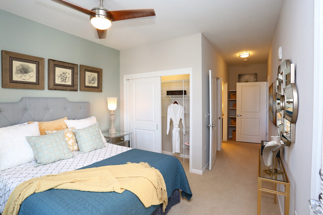 2HAB, 2BA - 1033SF - Dormitorio principal - Album Quail Springs