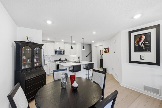 Foto del edificio - 14933 Archdale Ln