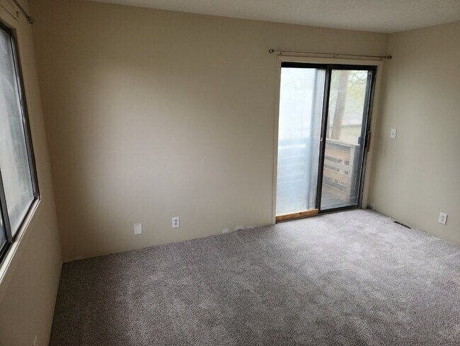Foto del edificio - 4806 S Union St
