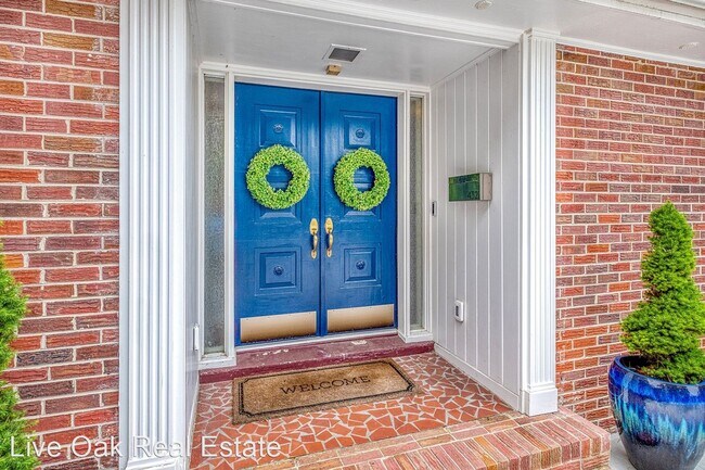 Foto del edificio - 6 br, 4 bath House - 4321 Blackbeard Road
