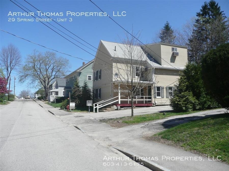 29 Spring St Unit 3, Newmarket, NH 03857 Apartment for Rent in