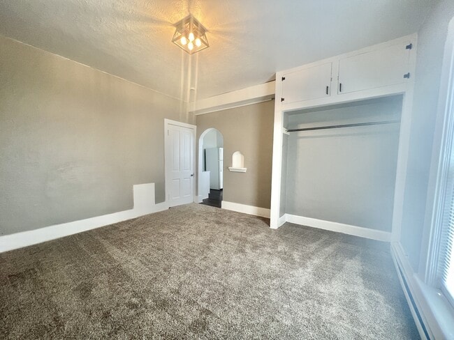 Building Photo - 306 N Academy St