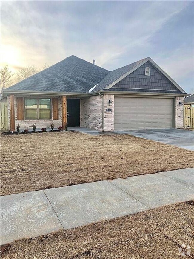 Building Photo - 189 S Geranium Ln