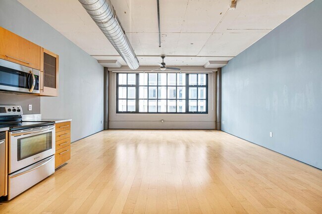 Foto del edificio - Stylish, south-facing 1-bdrm/1-bath loft in the Pearl—Deeded parking & storage