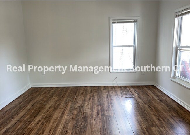 Foto del edificio - 2 Bedroom and 1 Full bath apartment