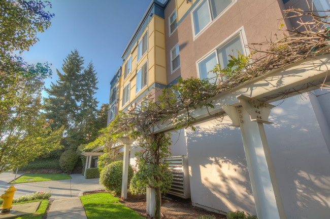 Foto del edificio - Sir Gallahad Apartment Homes