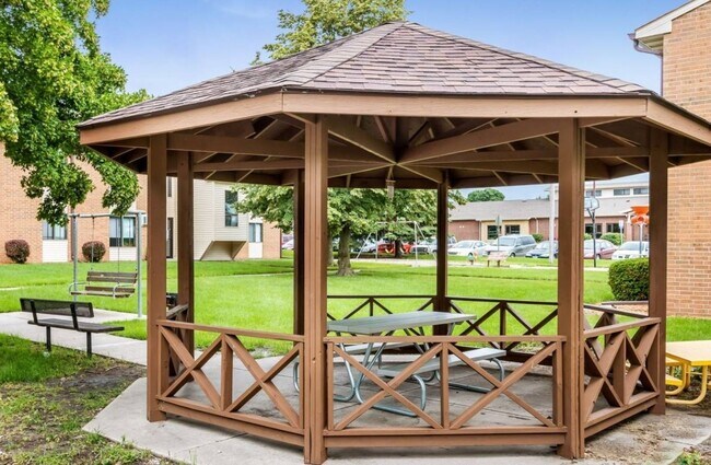 Foto del edificio - 1127 S Linn St