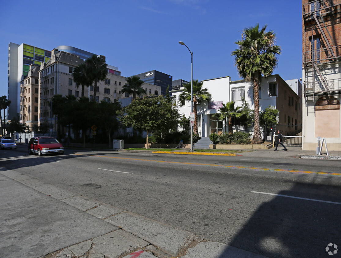 Primary Photo - Normandie Garden Apartments