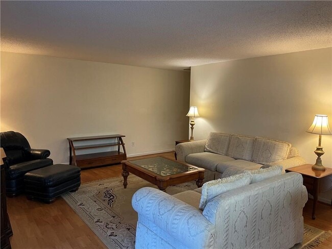 Foto del edificio - 3083 Westwood Way