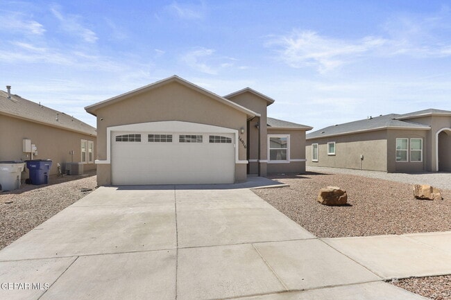 Building Photo - 14916 Tierra Coruna Ave