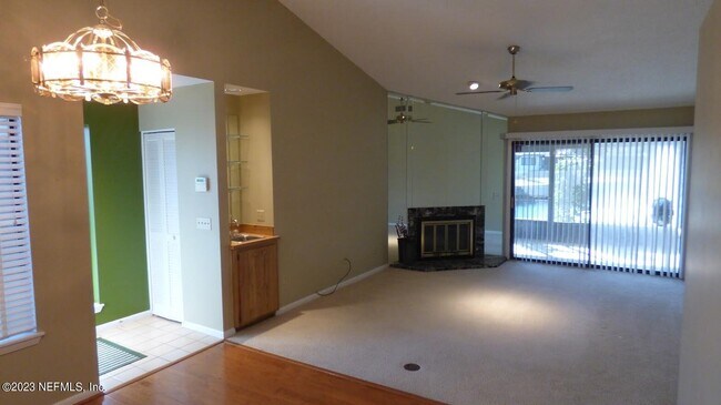 Building Photo - 9360 Craven Rd