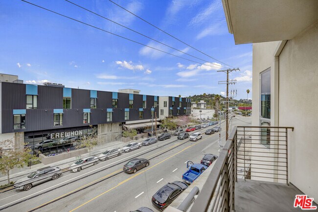 Foto del edificio - 1045 Manzanita St