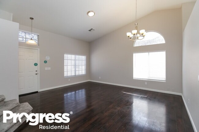 Foto del edificio - 14823 W Dovestar Dr