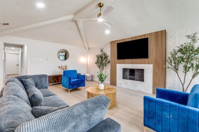 Foto del edificio - 4043 Flintridge Dr