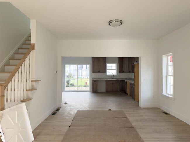 Building Photo - 108 Meadows Bnd