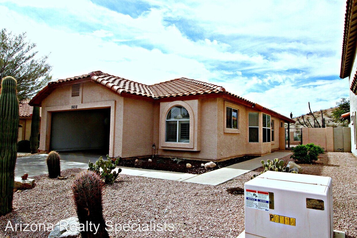 Foto principal - 3 br, 2 bath House - 16018 So 29th St