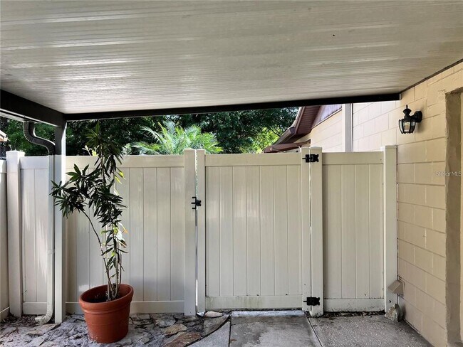 Building Photo - 106 Ravenway Dr