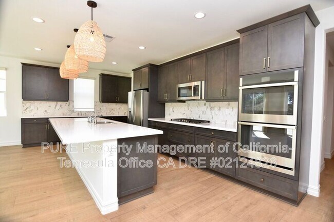 Building Photo - 30970 Bloomfest St