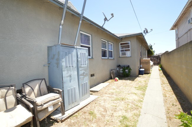 Foto del edificio - 2409 Schoolside Ave