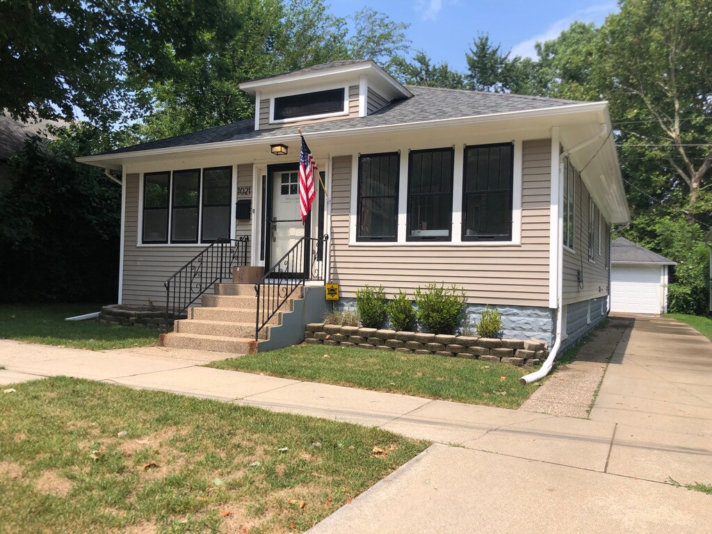 Primary Photo - 1021 Morrison Ave