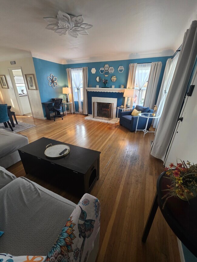 Foto del edificio - 9333 Lawlor St