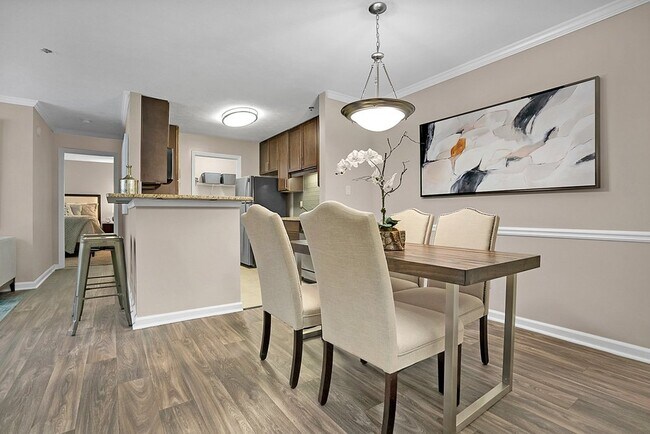 Foto del edificio - 2848 Woodside Street Apt #CL119, Dallas, T...