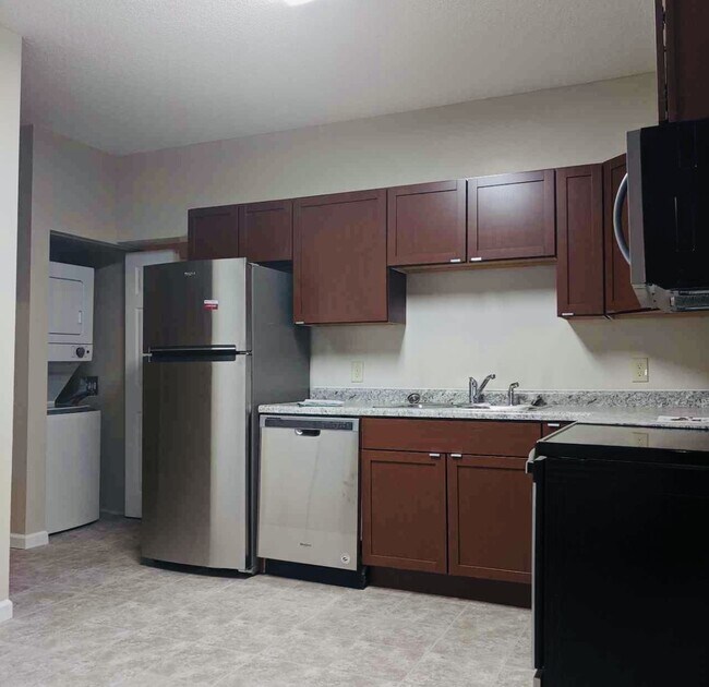 Foto del edificio - 3104 Clinton Ave