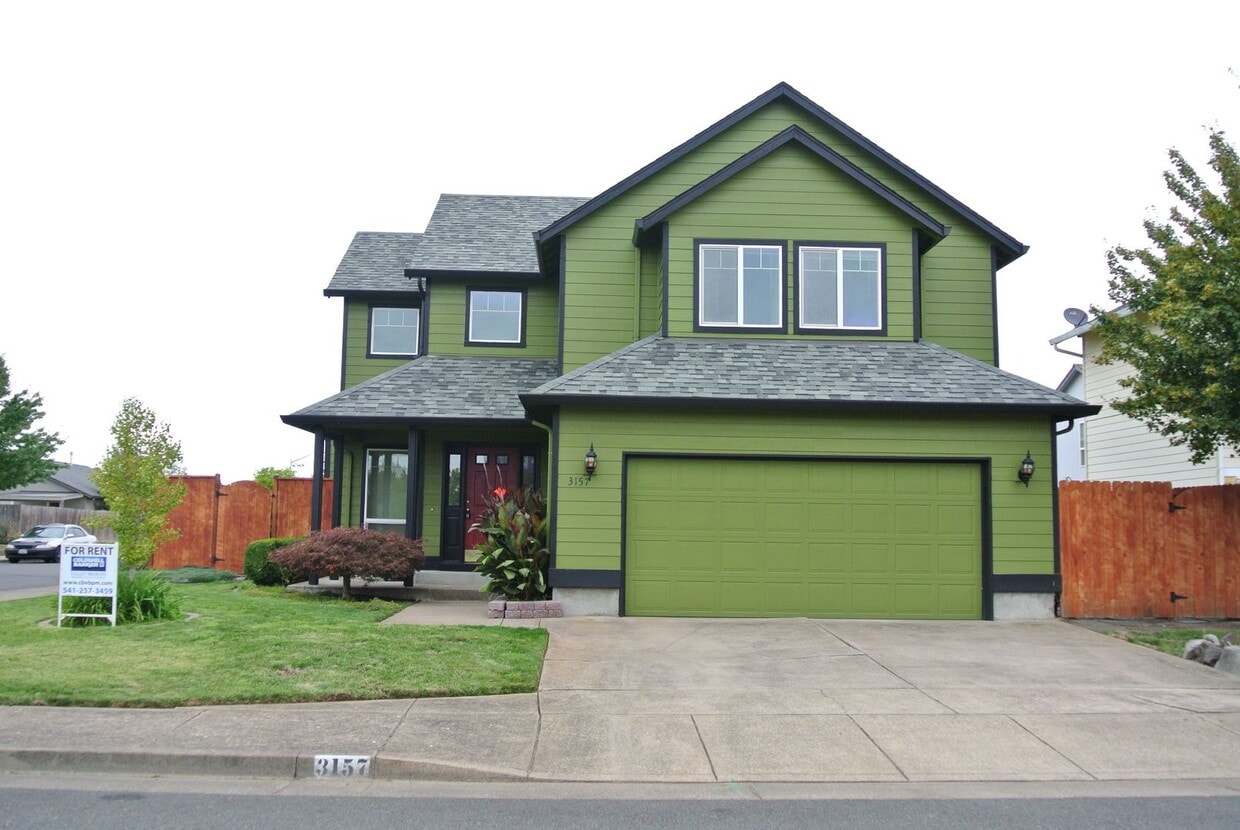 Foto principal - Spacious 3 bedroom in SE Albany
