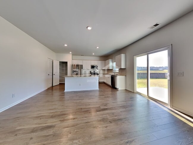 Foto del edificio - 486 Spanish Wells Rd