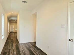 Building Photo - 4901 Pismo Ray Dr