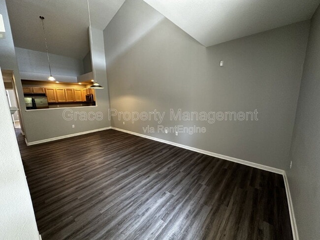 Foto del edificio - 5800 N Tower Dr