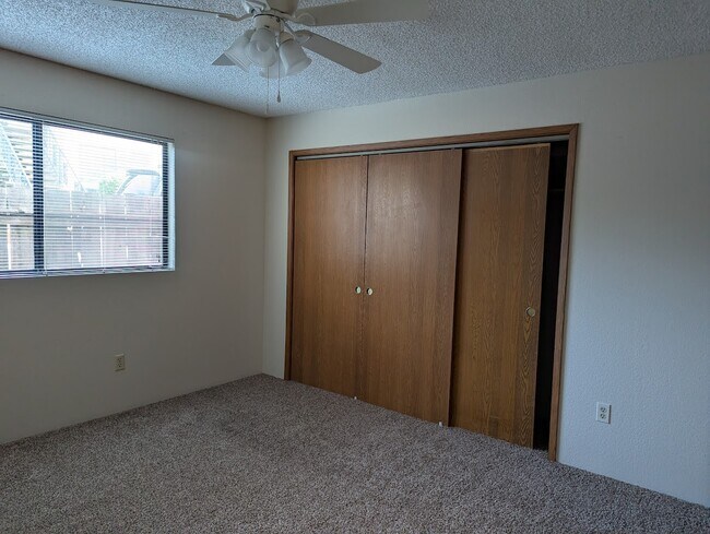 Foto del edificio - 1229 Burton Ct