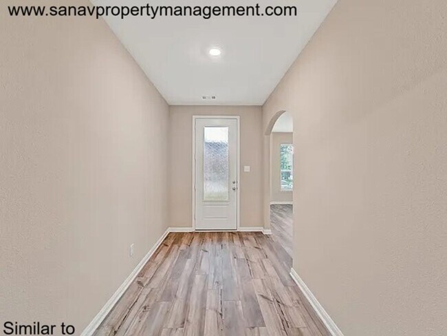 Building Photo - Welcome to Your Dream Home in the Heart of...