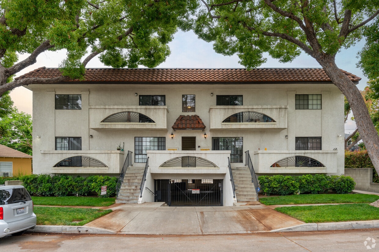 1544 N Edison Blvd, Burbank, CA 91505 Apartments in Burbank, CA