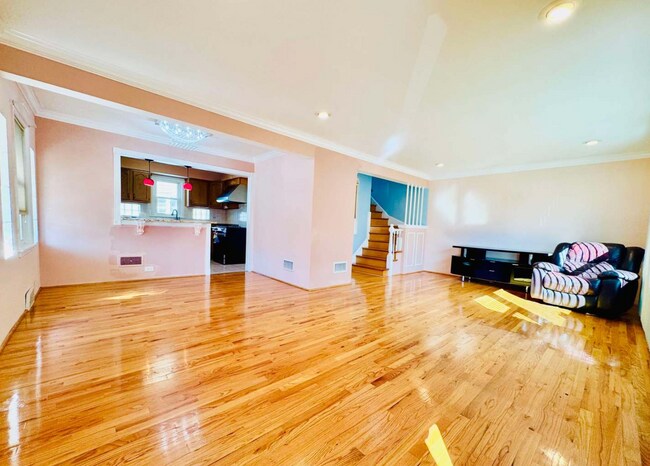 Foto del edificio - 6606 N Damen Ave