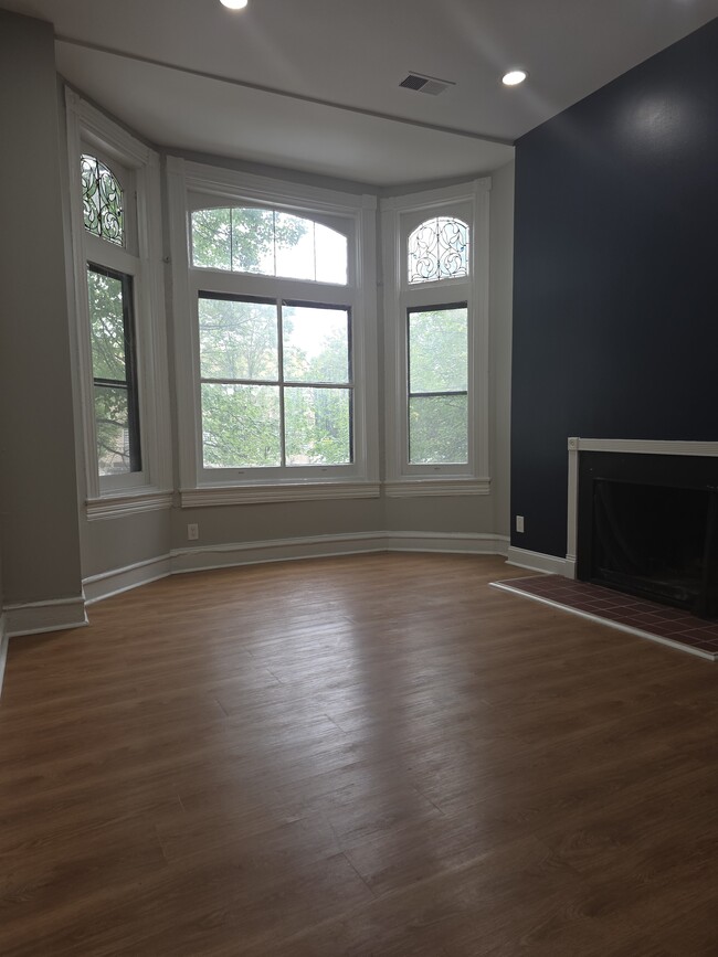 Building Photo - 1700 Linden Ave