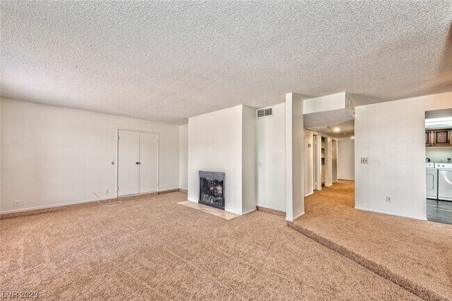 Building Photo - 781 Palo Verde Cir